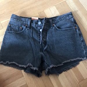 Levi’s black jean 501 shorts